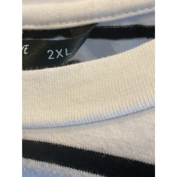 Striped Shein Curve Womens T-Shirt With Red Heart Patch White & Black 2XL - Picture 3 of 10